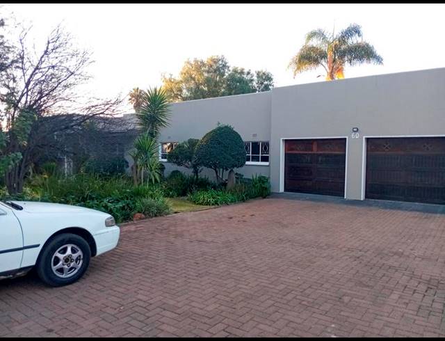 4 BEDROOM HOUSE FOR SALE IN FLORA GARDENS